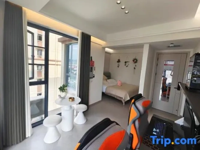 Standard Double room with city view