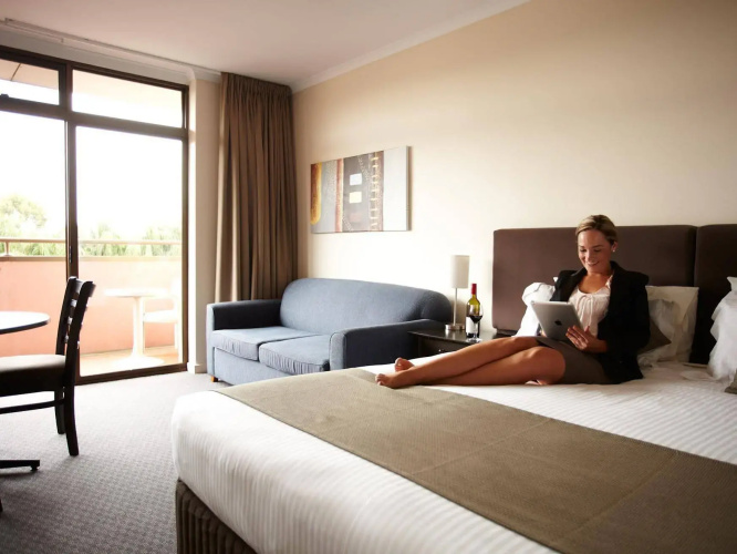 Mantra Meridien Adelaide