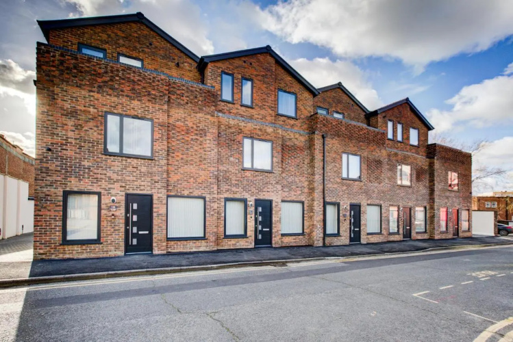 Hybrid Resi - Uxbridge