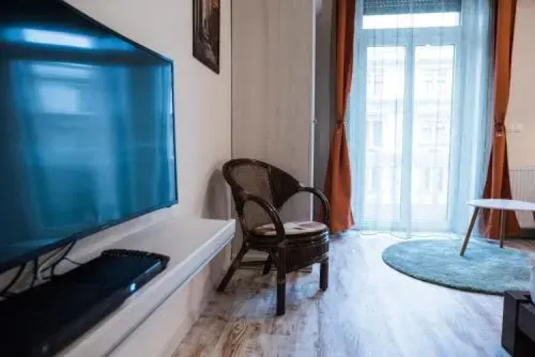 All In Apartman III.