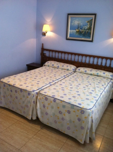Standard Twin room with balcony