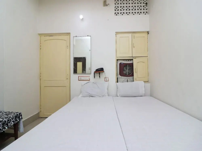SPOT ON 37503 Hotel Akash