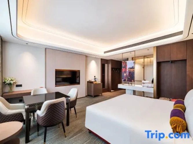 Standard Twin room with river view