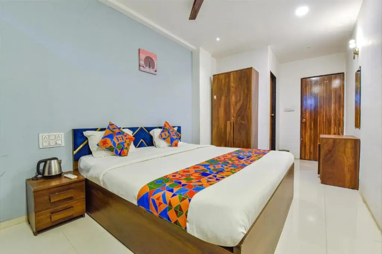 Capital O 87586 Hotel Code