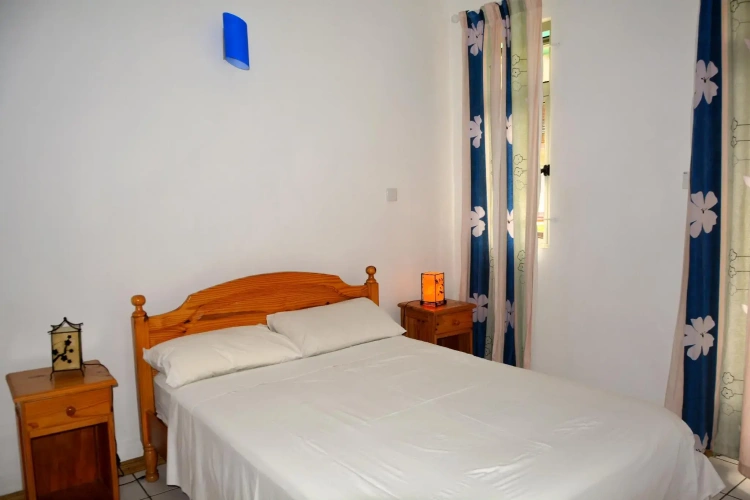 3 Bedrooms Apartment