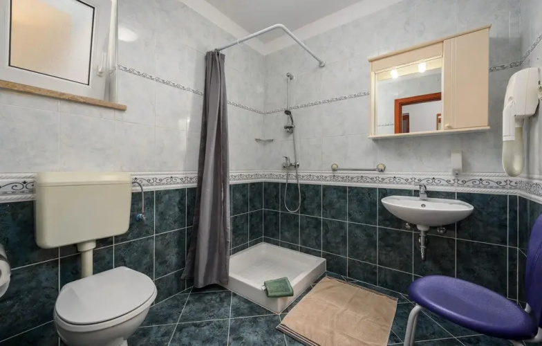 Nice Home in Porec With Wifi and 2 Bedrooms