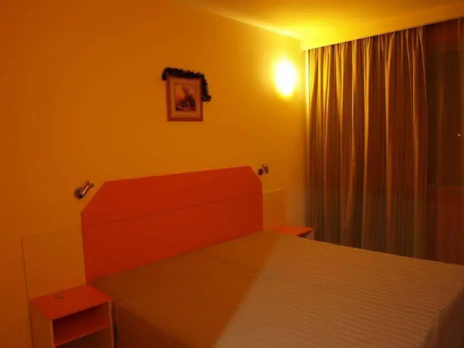 Paralax Hotel
