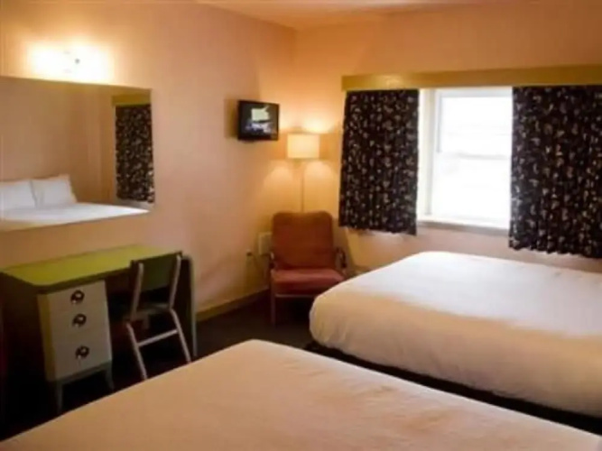 Holiday Music Motel