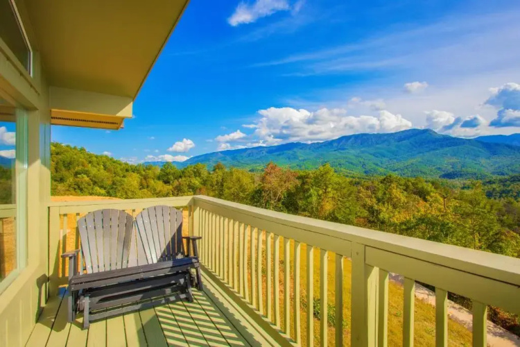 Leconte Mountain Breeze