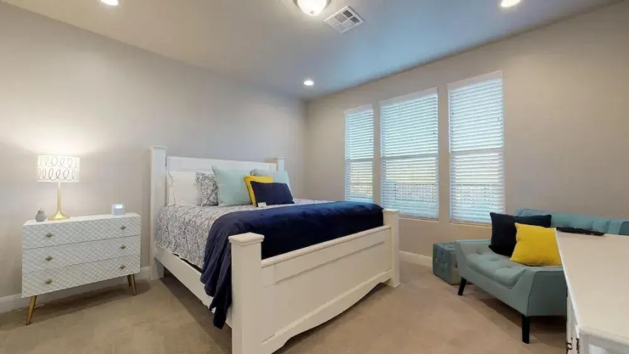 Birds Eye View 4 Bedroom Apts by RedAwning