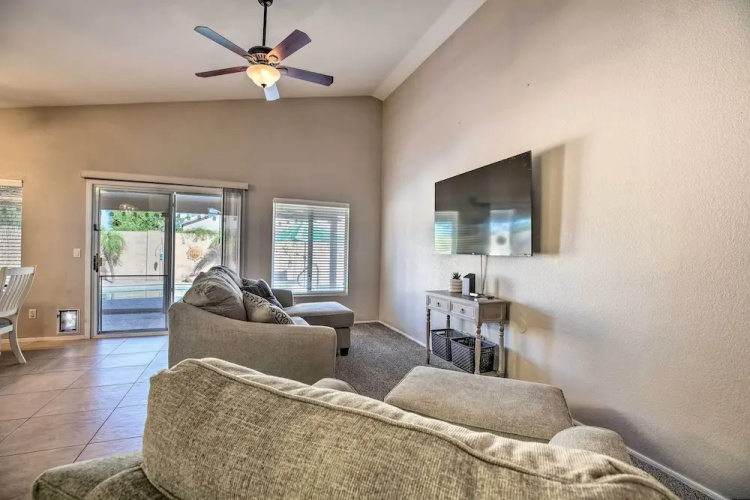 Outdoor Kitchen, Heated Pool: Gilbert Retreat!