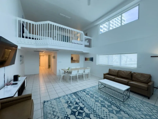 Apartment with ocean view