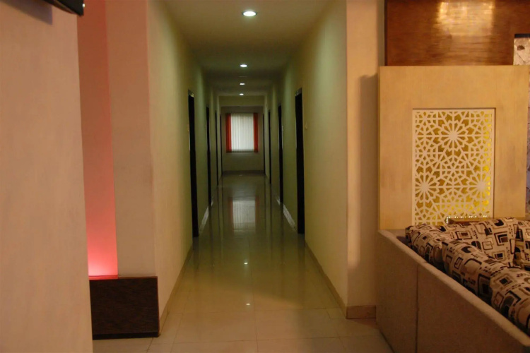Hotel Enzo International