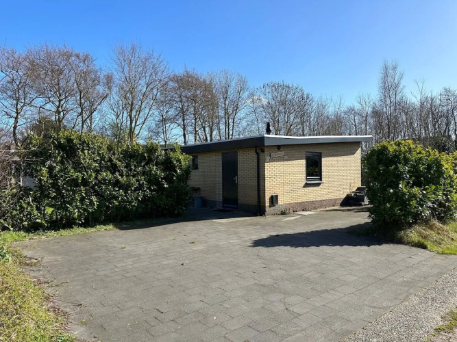 Beautiful Bungalow With Spacious Garden