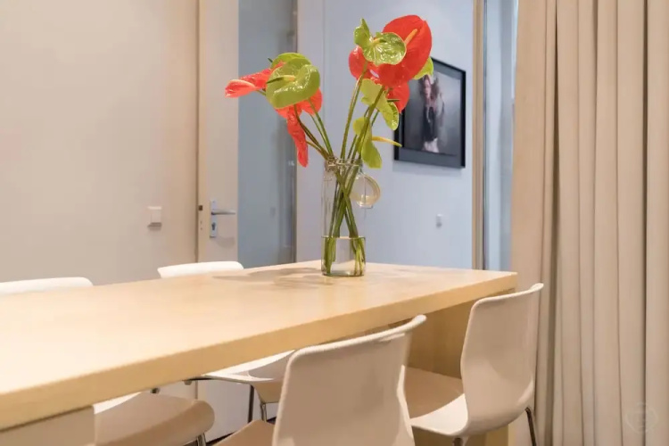 White Room Apartment