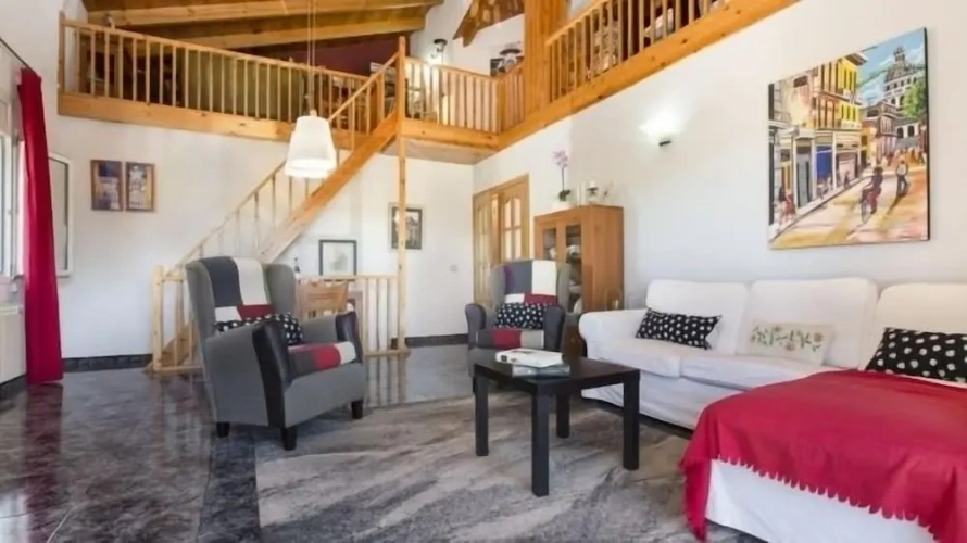 4 Bedrooms Villa