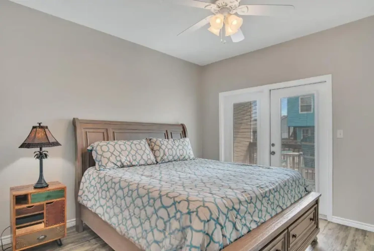 3 Bedrooms Apartment