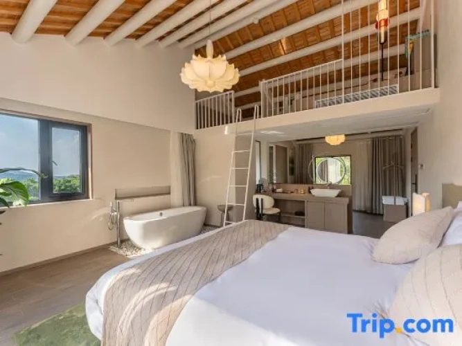 Deluxe Double Duplex room with balcony