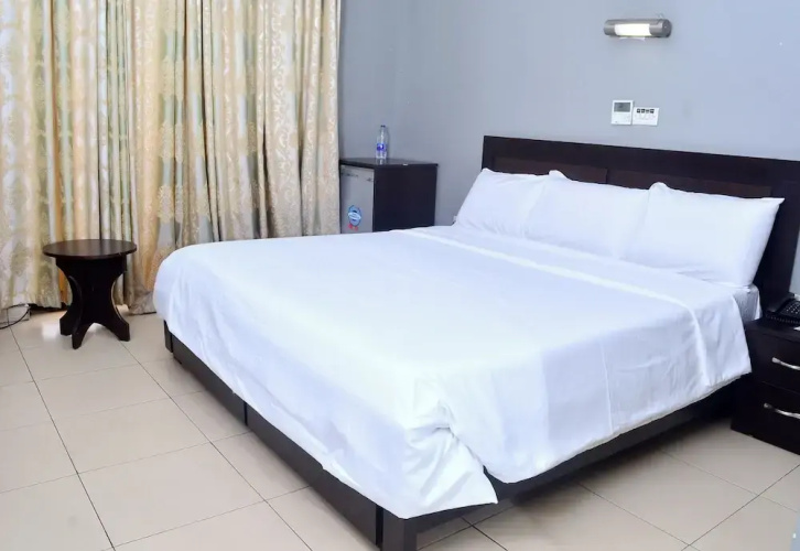 House5 Royal Comfort Ltd