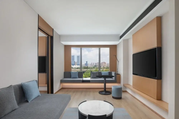 1 Bedroom Grand Double Suite with lake view