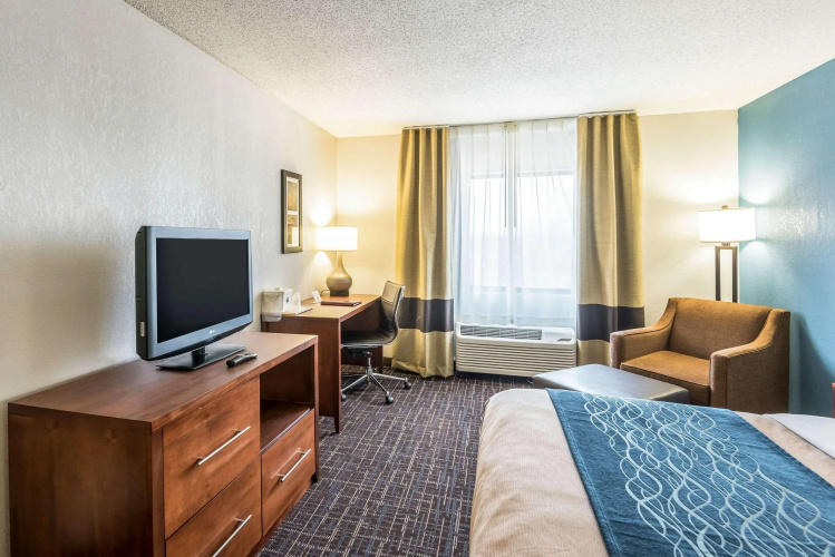 Comfort Inn & Suites Lees Summit - Kansas City