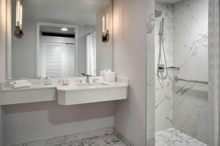 Renaissance Baltimore Harborplace Hotel photo 9