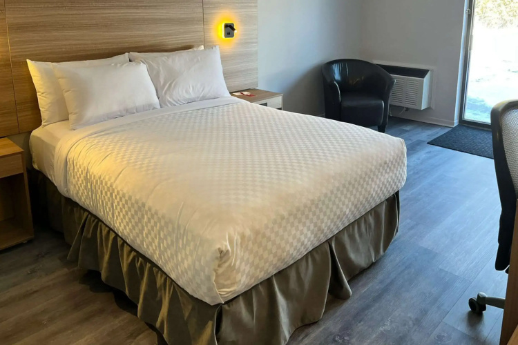 Econo Lodge Airport
