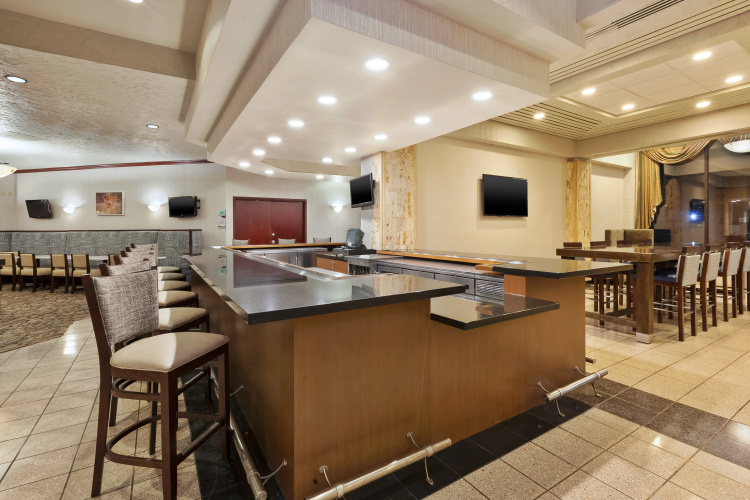 Crowne Plaza Columbus North Worthington photo 26