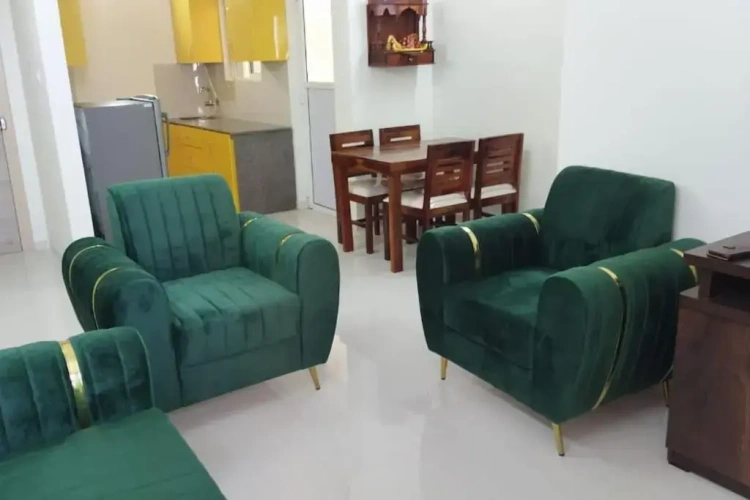 2 Bedrooms Apartment