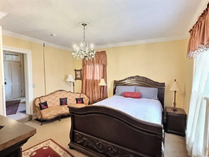 LaSalle Guest House