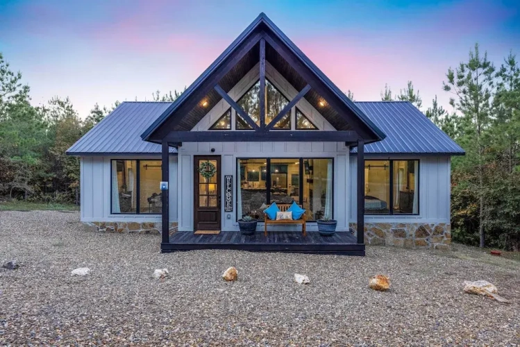 2 Bedrooms Cottage