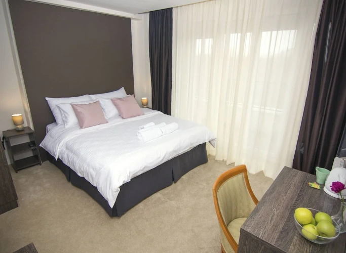 Comfort room with balcony
