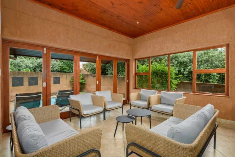 4 Bedrooms Luxury Villa