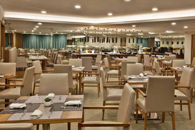 Ramada by Wyndham Lisbon photo 15