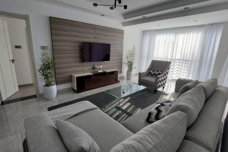 2 Bedrooms Apartment