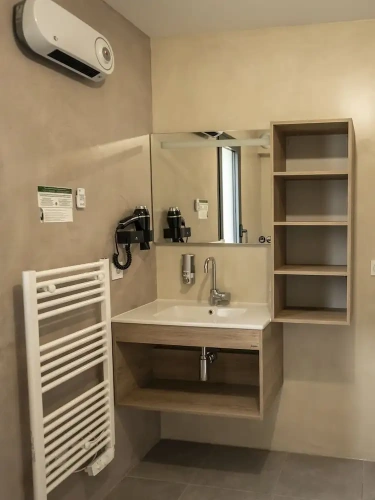 1 Bedroom Apartment with balcony and with pool view