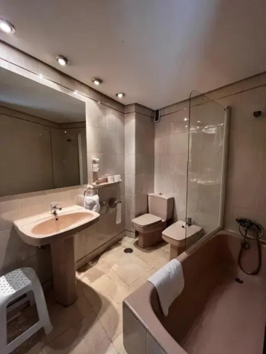 1 Bedroom Apartment with balcony