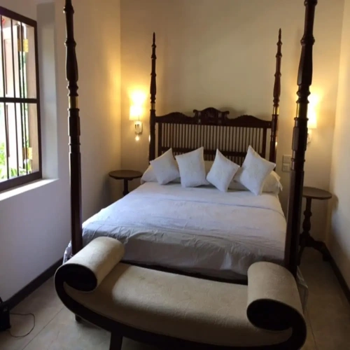 2 Bedrooms Villa