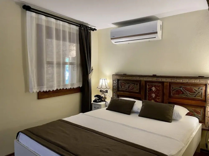 Urla Taş Konak Otel