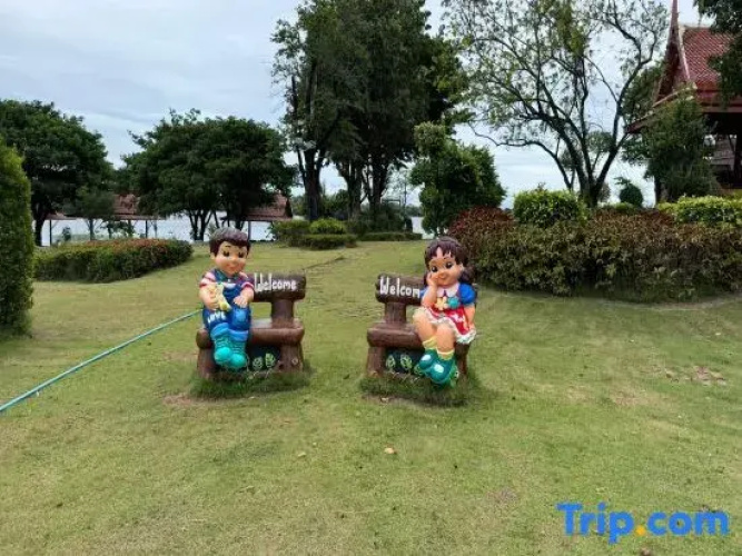 Metathsana Resort