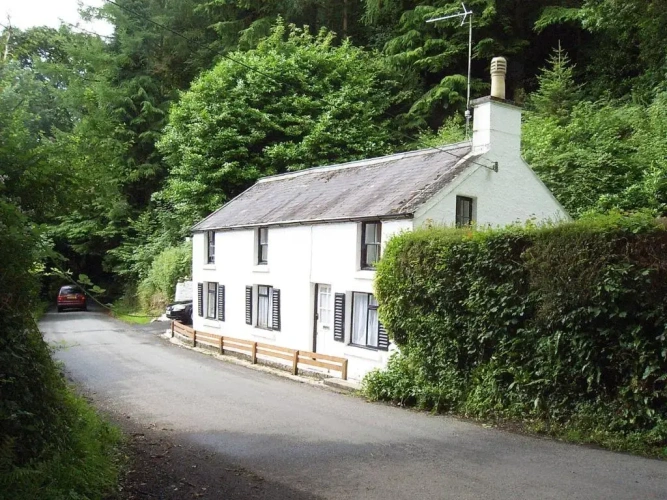 2 Bedrooms Cottage