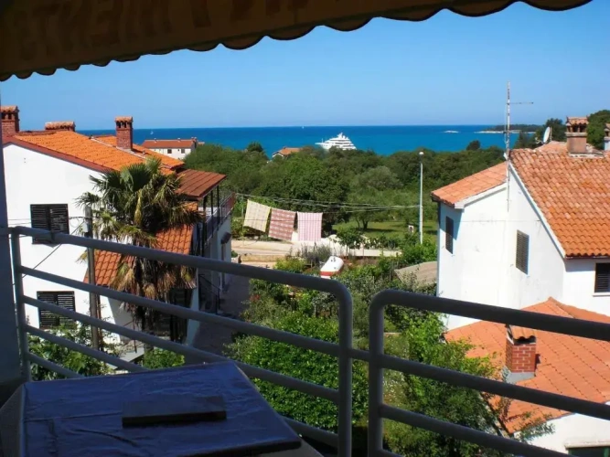 Studio with sea view