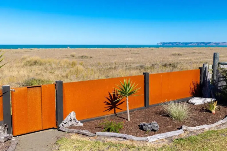 Ocean View Beachfront Apartment