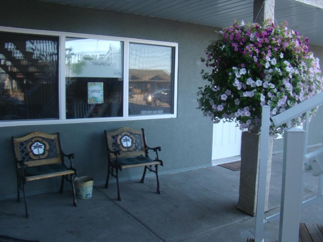 Shoreside Inn & Suites photo 8