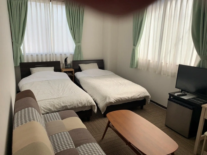 Standard Triple room