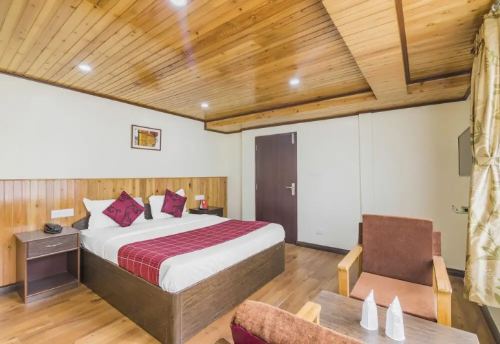 OYO 4305 Yang's Inn