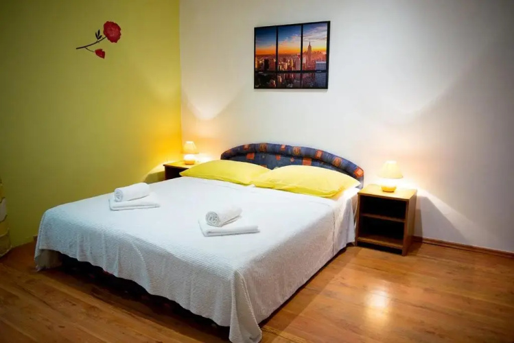 Apts&rooms Robi-50m from beach