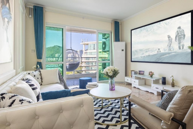 1 Bedroom Apartment with balcony and with garden view