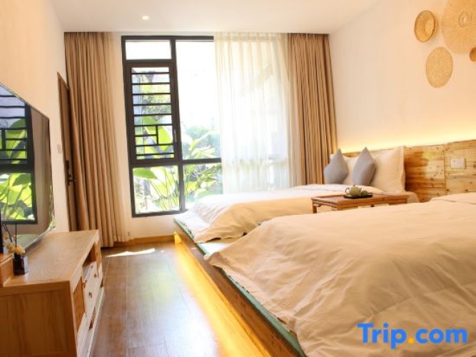 Standard Double room with courtyard view