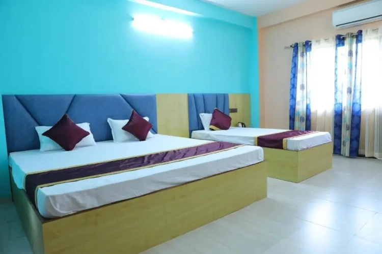 Standard Triple room
